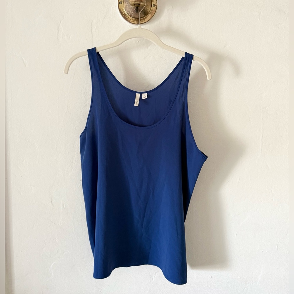 Frenchi-tank top in blue. 97% polyester 3% spandex
